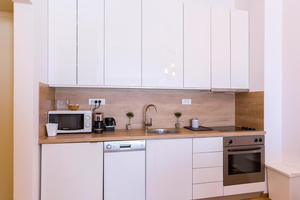 Armani Apartment Медулин Экстерьер фото