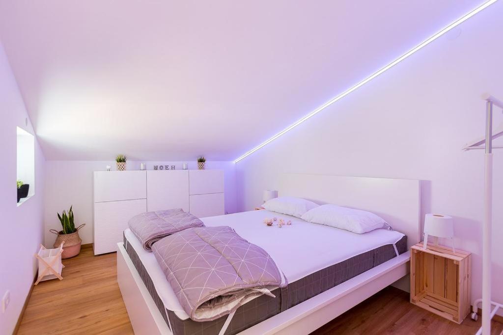 Armani Apartment Медулин Экстерьер фото